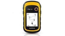 ETrex 10 Handheld GPS Navigator Geocaching Bundle
